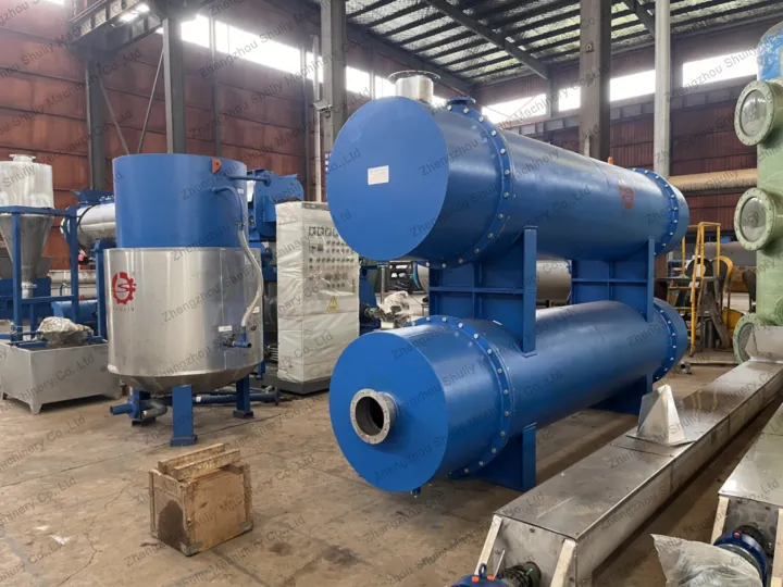 Exhaust gas condenser