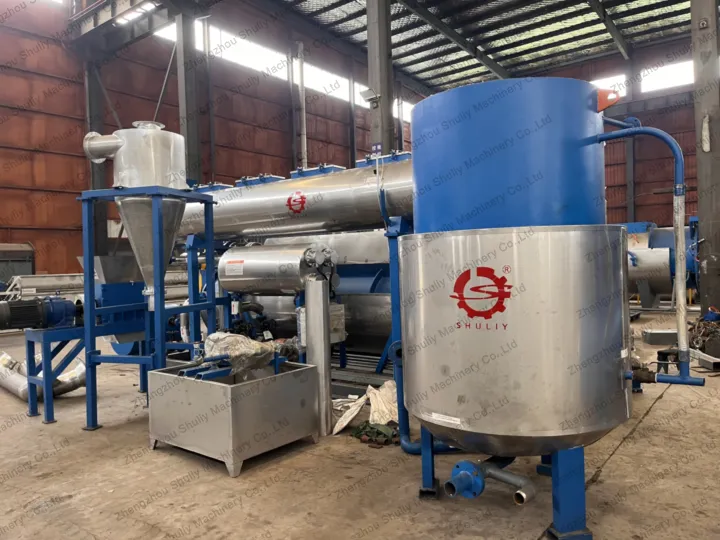 Oil-water separator for onboard fish meal plant
